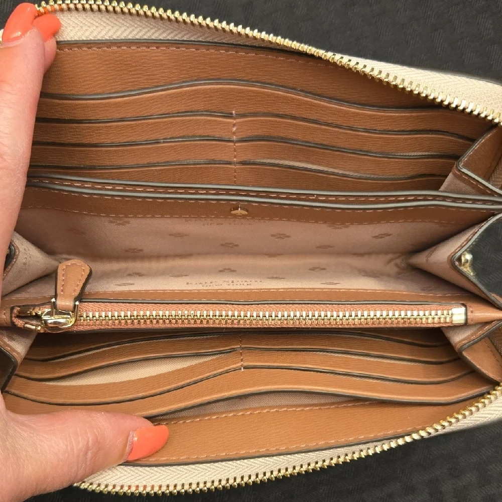 Kate Spade Tan and Black Zip Wallet - Picture 4 of 8